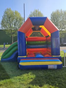 Hüpfburg "Midi Rutsche" ab 139,00 EUR