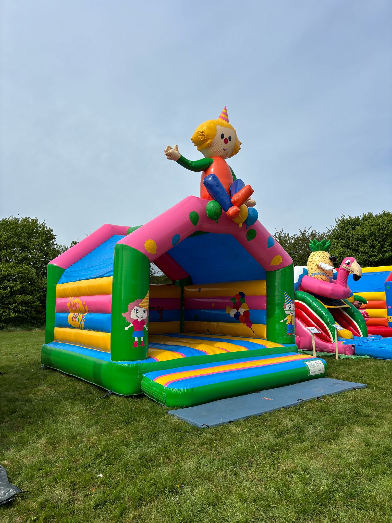 Hüpfburg "Clown" ab 189,00 EUR